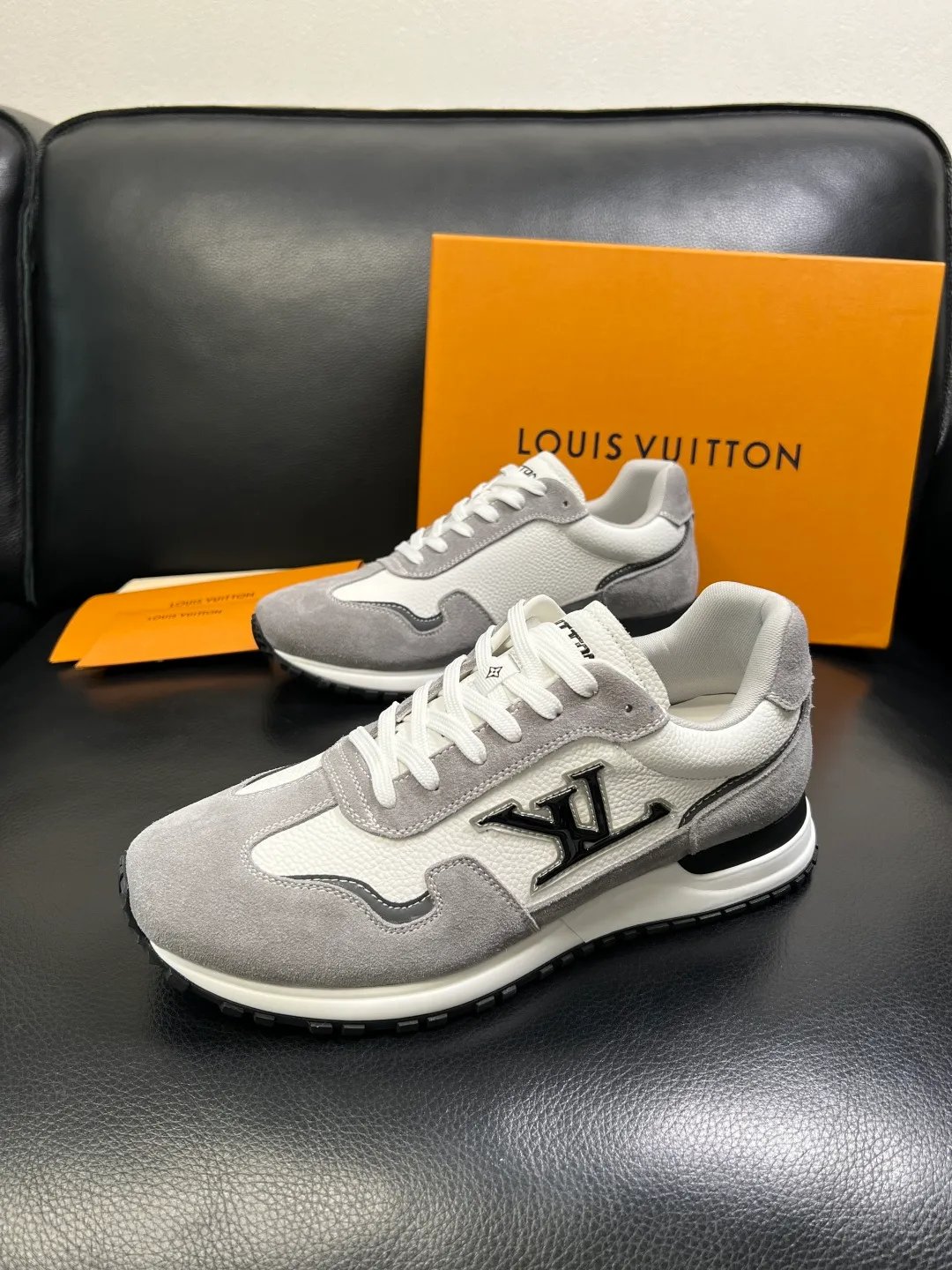 Men's shoes 💰620 Lv high quality top handicrafts Louis Vuitton, counters are equipped with original factory configuration, uppers are imported from Italy, high-quality splicing colorful complex handicrafts, imported cowhide lining is soft and comfortable, soles: original soles specially provided by the original factory, T men's shoes 💰U exclusive movable molded soles are super comfortable, original factory single goods, code number 39-44 (customized 38 45)